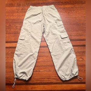 Zara women’s Cargo Parachute Pants Khaki Beige Lightweight Size XS NWOT